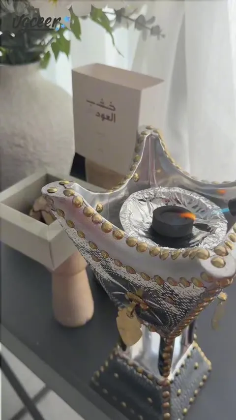 تبخير العود في البيت